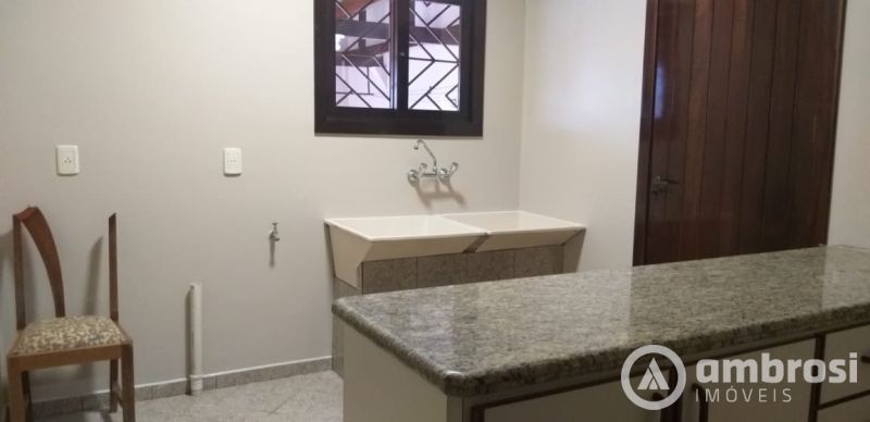 CASA 02 SUITES + 02 QTOS - SEMI MOBILIADA - GUARANI 