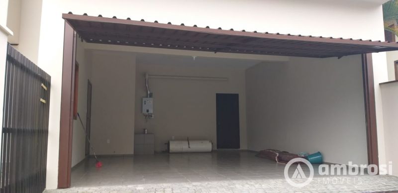 CASA 02 SUITES + 02 QTOS - SEMI MOBILIADA - GUARANI 