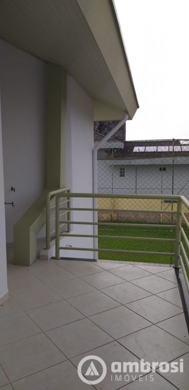 CASA 01 SUITE + 03 QTOS - SEMI MOBILIADA - BAIRRO JARDIM MALUCHE 