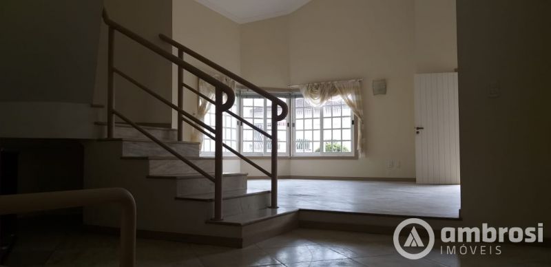 CASA 01 SUITE + 03 QTOS - SEMI MOBILIADA - BAIRRO JARDIM MALUCHE 