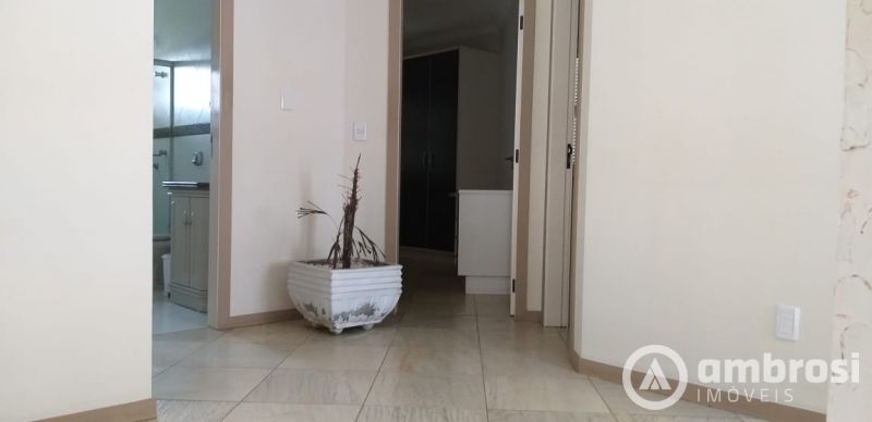 CASA 01 SUITE + 03 QTOS - SEMI MOBILIADA - BAIRRO JARDIM MALUCHE 