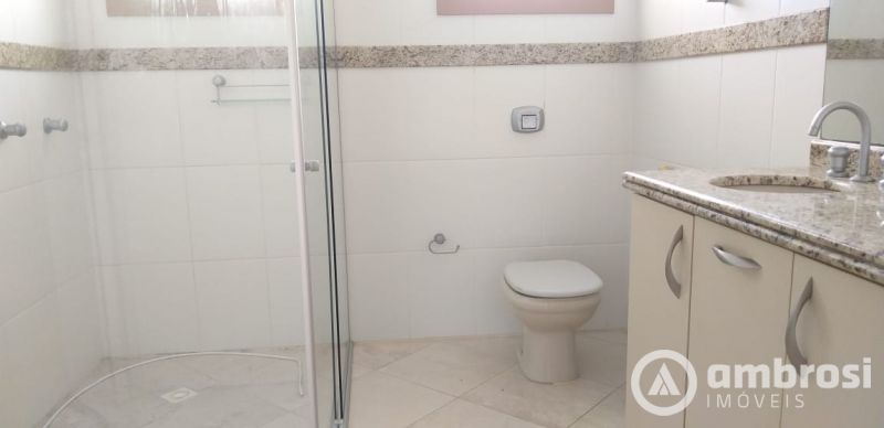 CASA 01 SUITE + 03 QTOS - SEMI MOBILIADA - BAIRRO JARDIM MALUCHE 