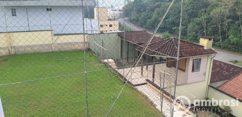 CASA 01 SUITE + 03 QTOS - SEMI MOBILIADA - BAIRRO JARDIM MALUCHE 