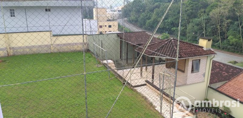 CASA 01 SUITE + 03 QTOS - SEMI MOBILIADA - BAIRRO JARDIM MALUCHE 