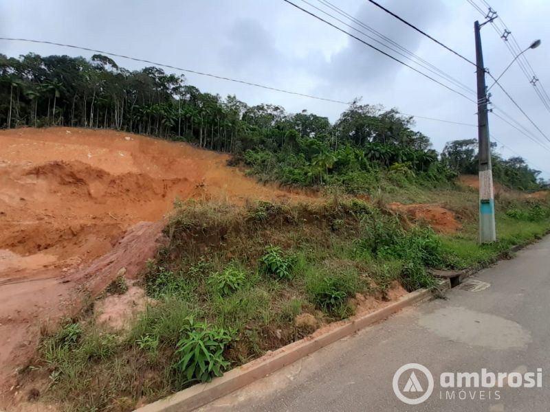 Terreno no loteamento Bromélias - Bairro Rio Branco