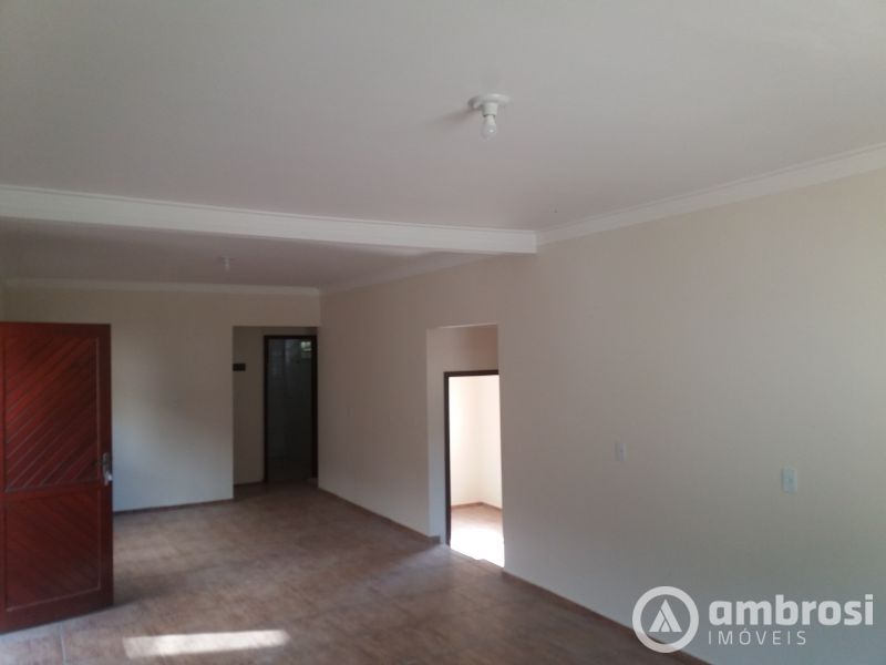 CASA COM 3 QTOS - DOM JOAQUIM 