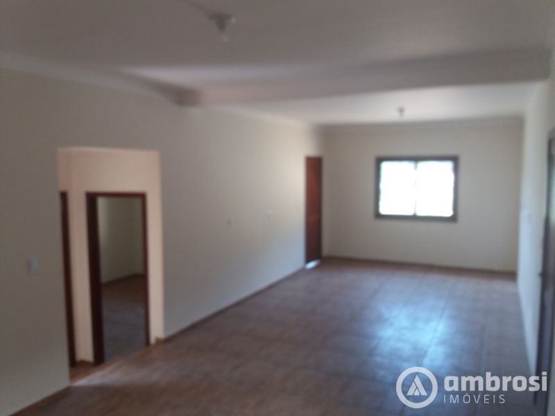 CASA COM 3 QTOS - DOM JOAQUIM 
