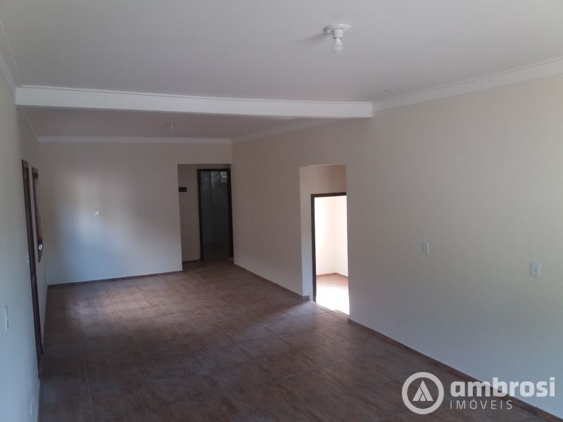 CASA COM 3 QTOS - DOM JOAQUIM 