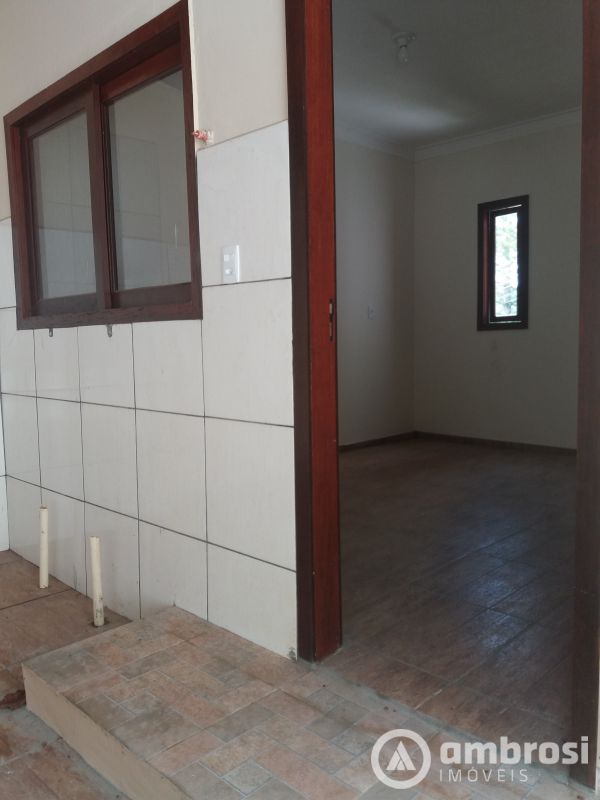CASA COM 3 QTOS - DOM JOAQUIM 
