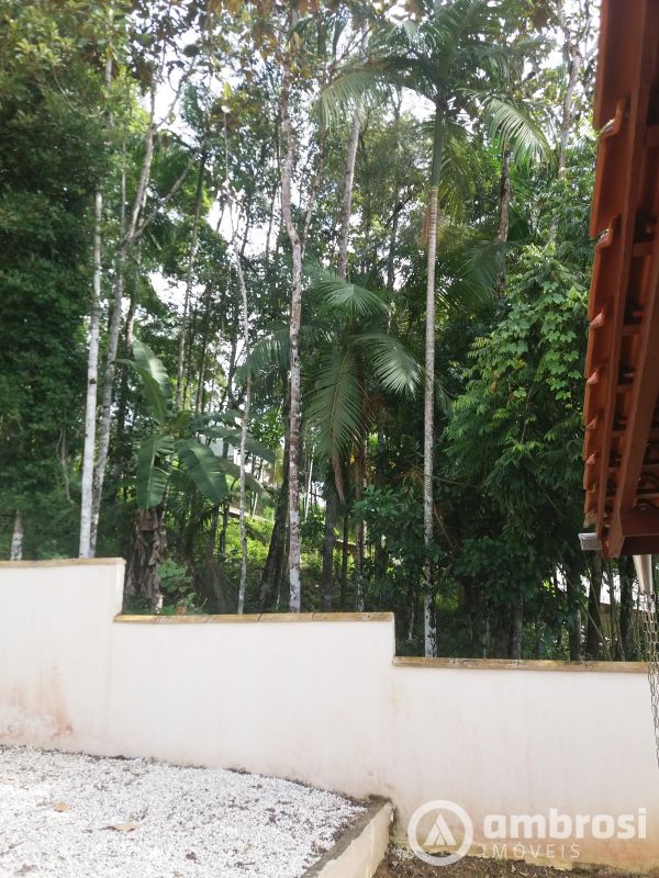 CASA COM 3 QTOS - DOM JOAQUIM 