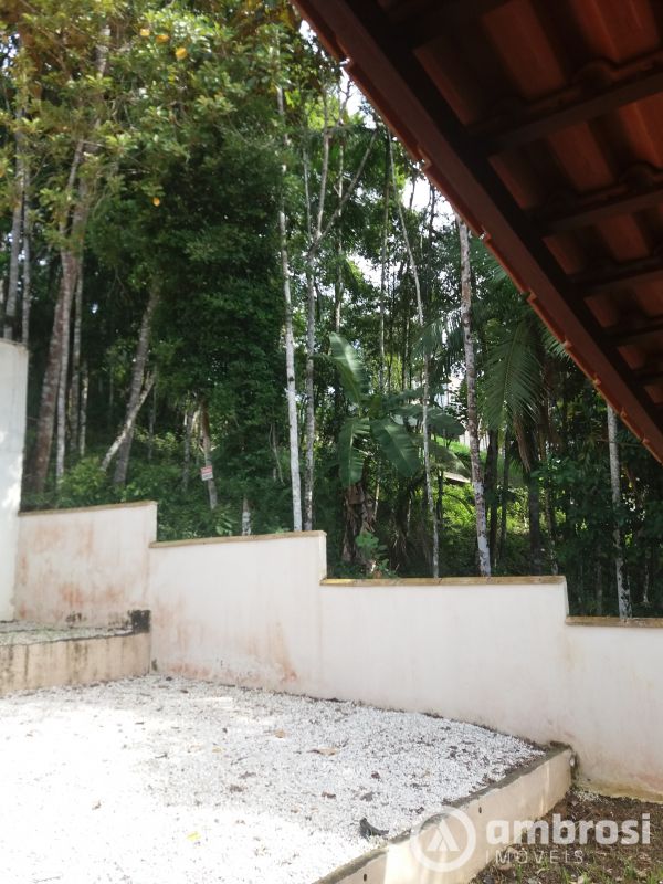 CASA COM 3 QTOS - DOM JOAQUIM 
