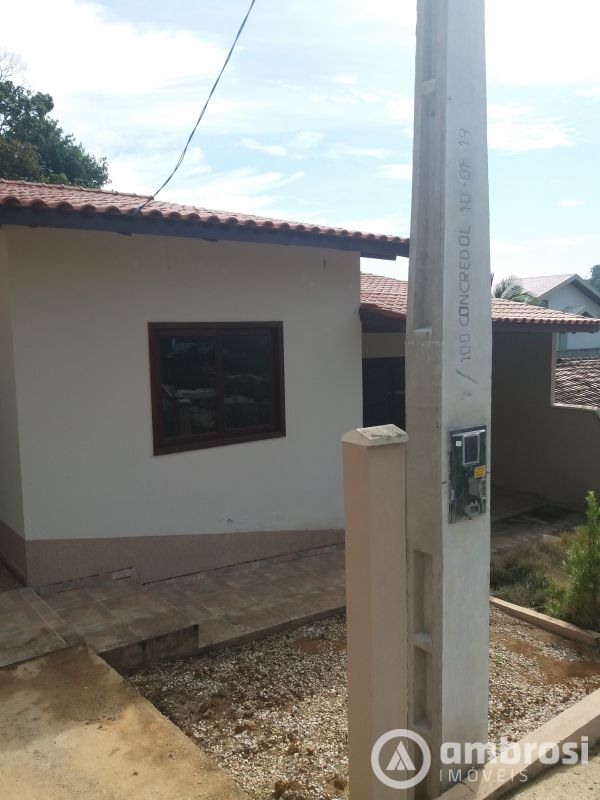 CASA COM 3 QTOS - DOM JOAQUIM 