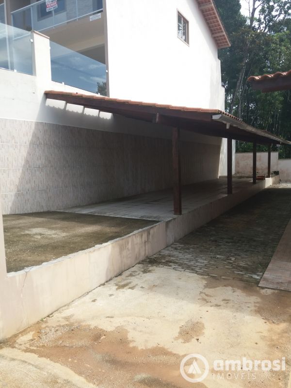 CASA COM 3 QTOS - DOM JOAQUIM 