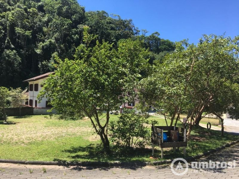 BELÍSSIMO TERRENO EM GUABIRUBA