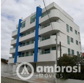 COBERTURA NA PRAIA DE BOMBAS - 300 METROS DO MAR