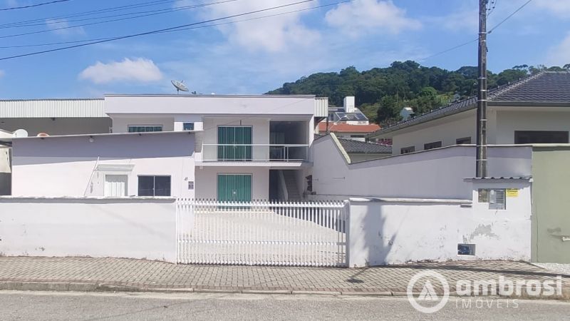 Casa de 2 quartos, 340m² no bairro Bateas, em Brusque | Eu Corretor