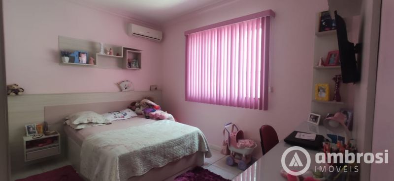 Oportunidade Para Investidor !!! 3 Casas no Mesmo Terreno