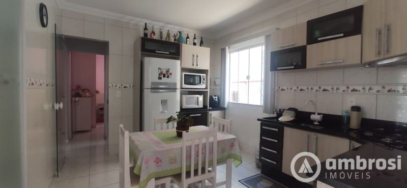 Oportunidade Para Investidor !!! 3 Casas no Mesmo Terreno