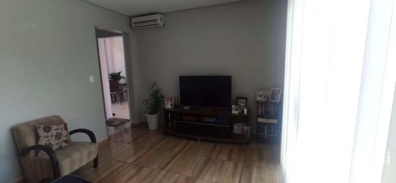 Oportunidade Para Investidor !!! 3 Casas no Mesmo Terreno