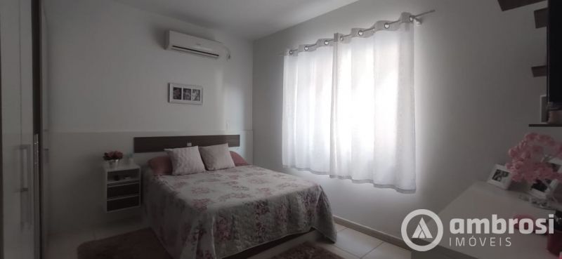 Oportunidade Para Investidor !!! 3 Casas no Mesmo Terreno