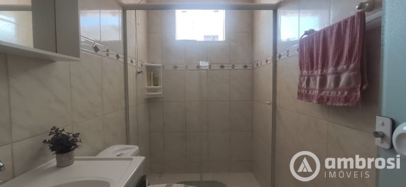 Oportunidade Para Investidor !!! 3 Casas no Mesmo Terreno