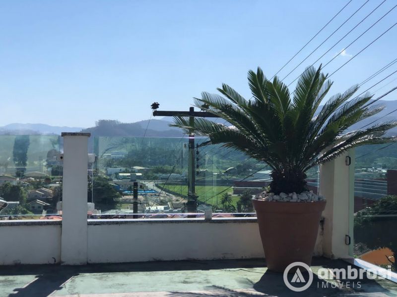Casa de 5 quartos, 194m² no bairro Planalto, em Brusque | Eu Corretor