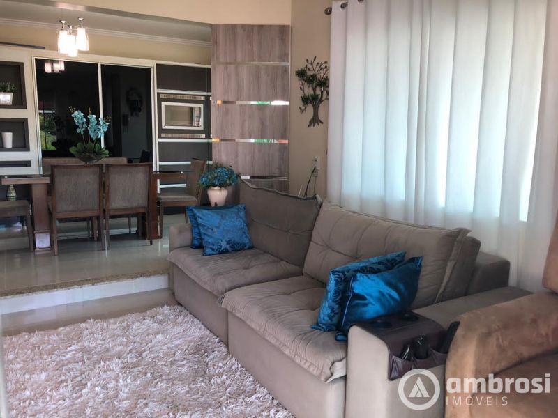 Casa de 5 quartos, 194m² no bairro Planalto, em Brusque | Eu Corretor