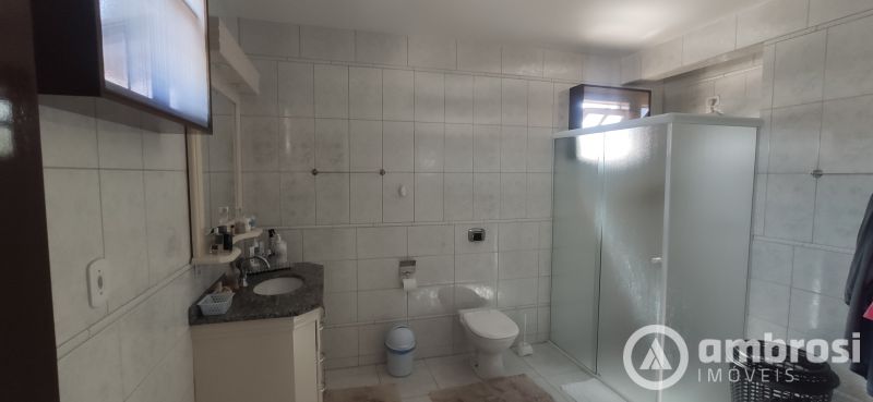 Bela Casa e Muito Espaçosa - Bairro Bateas 