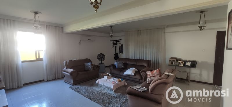 Casa de 4 quartos, 280m² no bairro Bateas, em Brusque | Eu Corretor