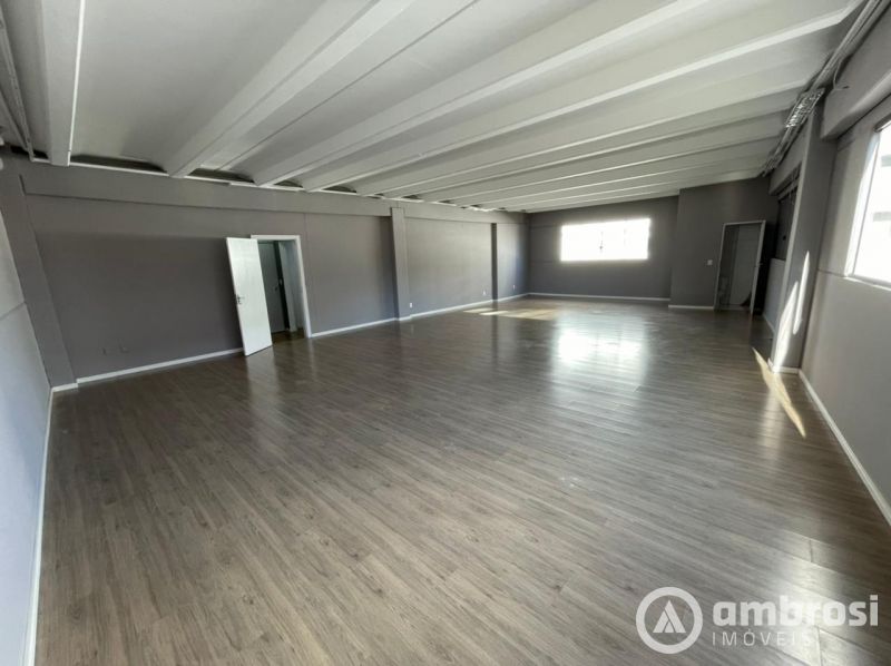Sala Comercial de 100m² no bairro São Luiz, em Brusque | Eu Corretor