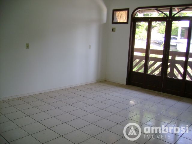 Casa de 184m² no bairro Nova Brasília, em Brusque | Eu Corretor