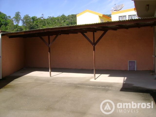 Imóvel Comercial com Casa no Piso Superior Próximo à Fip/Stop Shop