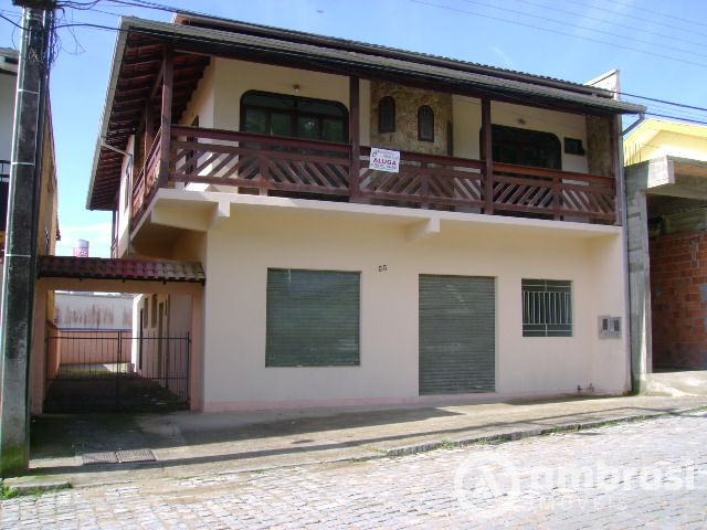 Casa de 184m² no bairro Nova Brasília, em Brusque | Eu Corretor