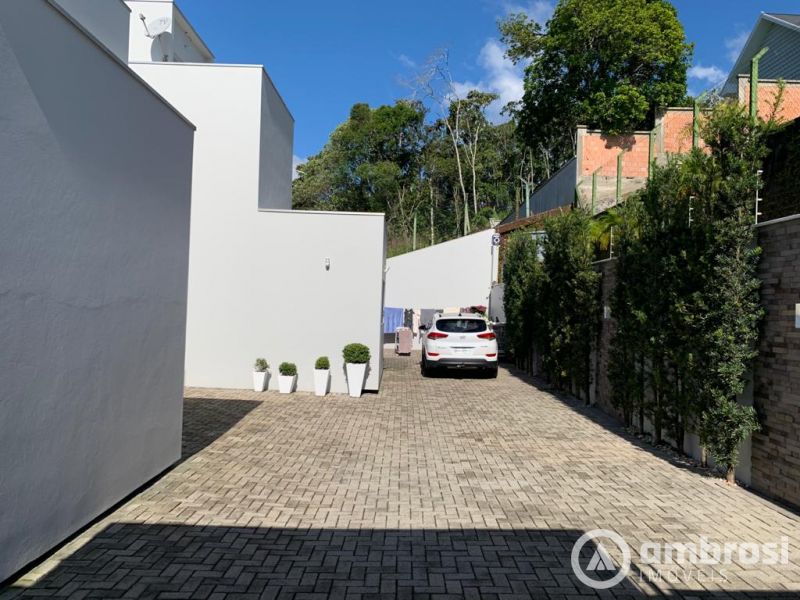 Casa de 3 quartos, 300m² no bairro Dom Joaquim, em Brusque | Eu Corretor