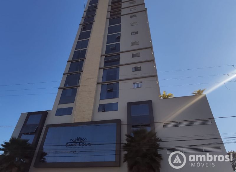 Apartamento Semimobiliado - 1 Suíte  Master - 2 Vagas de Garagem.