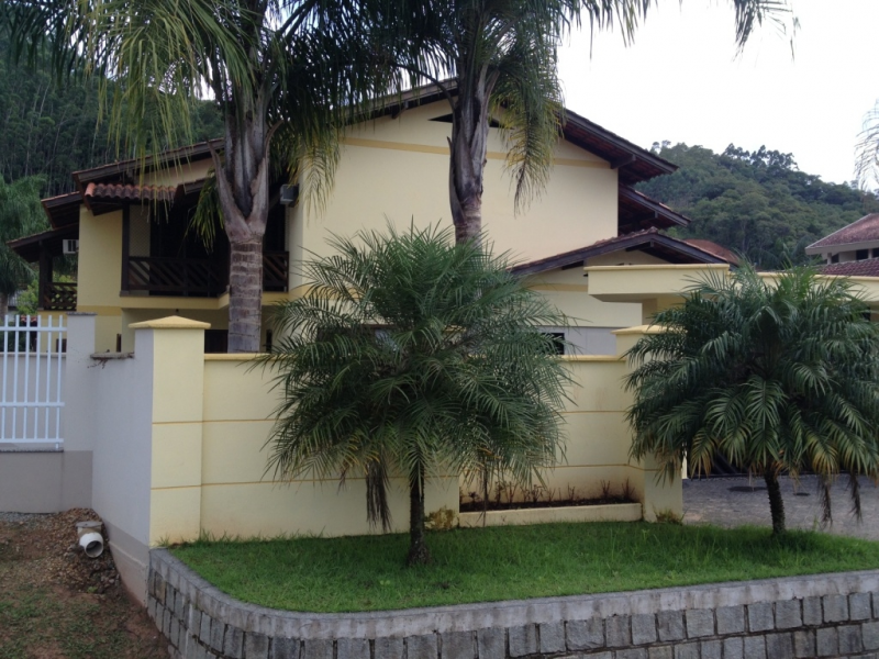 Casa de 5 quartos, 400m² no bairro São Pedro, em Brusque | Eu Corretor