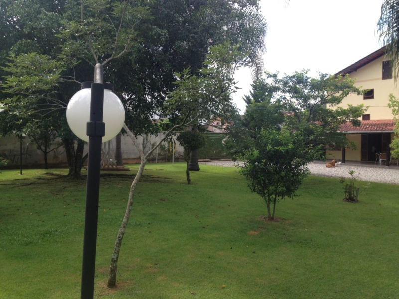CASA 02 SUITES MASTER + 03 QTOS - BAIRRO SÃO PEDRO