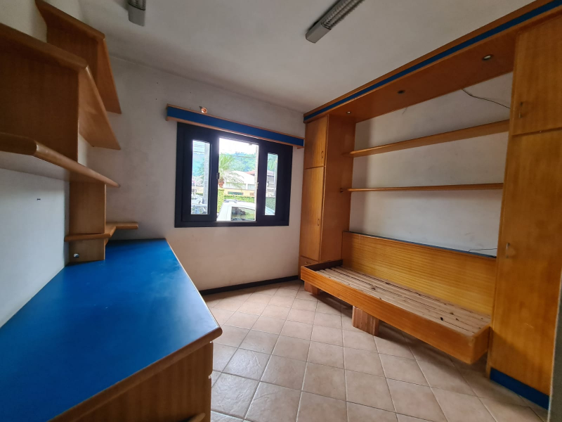 CASA 02 SUITES MASTER + 03 QTOS - BAIRRO SÃO PEDRO