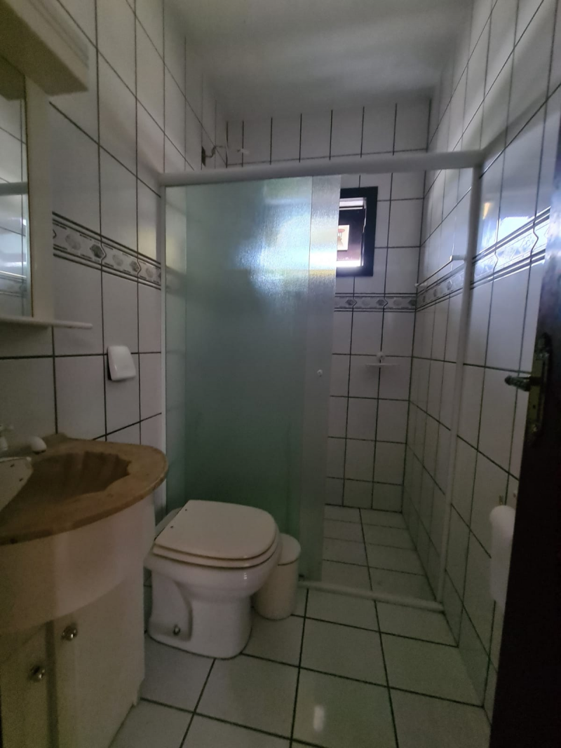 CASA 02 SUITES MASTER + 03 QTOS - BAIRRO SÃO PEDRO