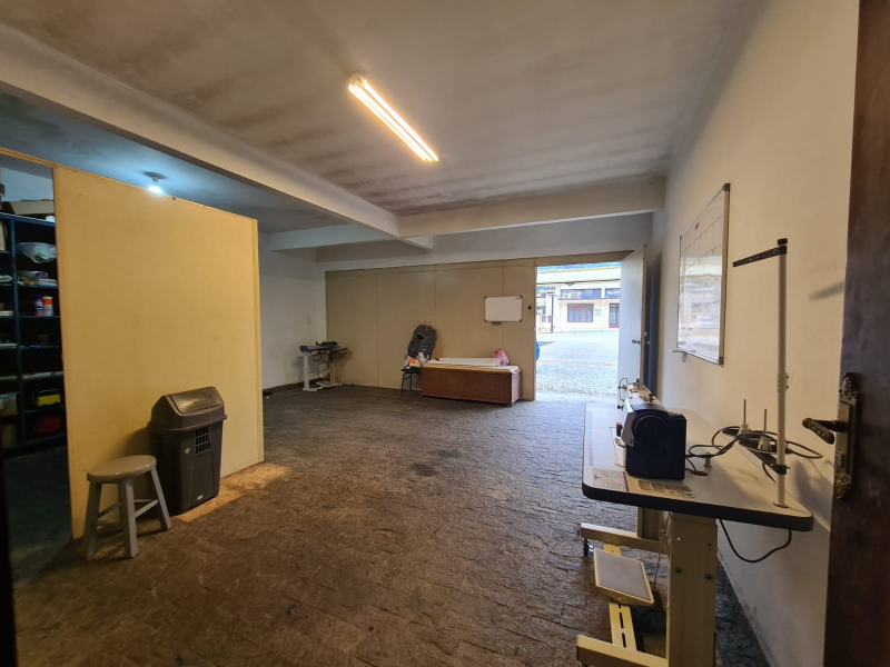 CASA 02 SUITES MASTER + 03 QTOS - BAIRRO SÃO PEDRO