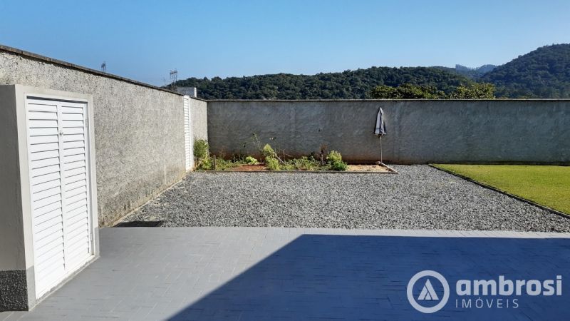 CASA 1 SUITE + 02 QTOS -   BAIRRO DOM JOAQUIM 