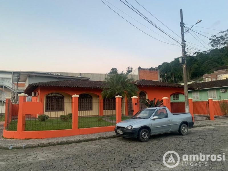 Casa em Localização Privilegiada da Cidade