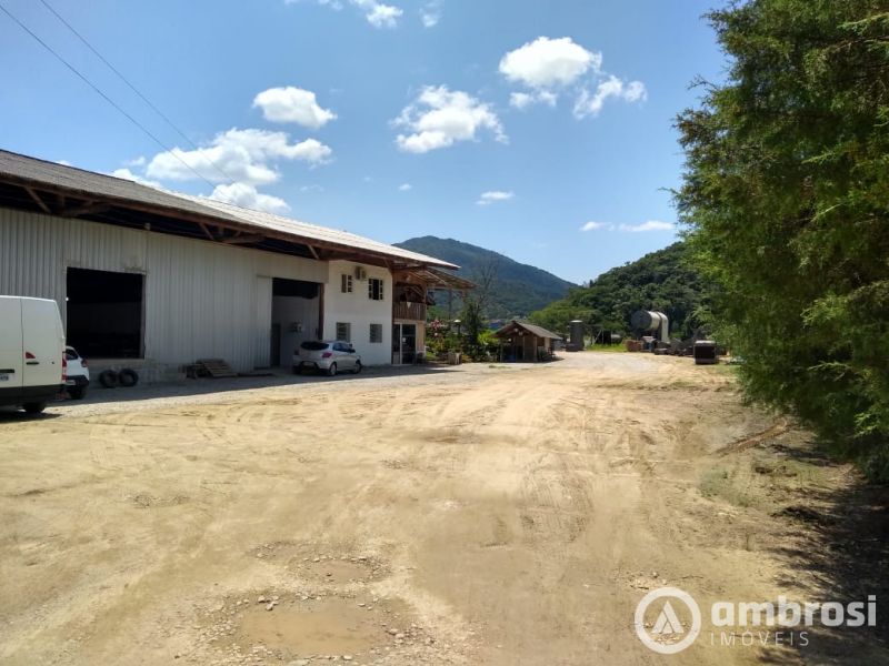 Terreno Industrial com Mais de 27 mil m²