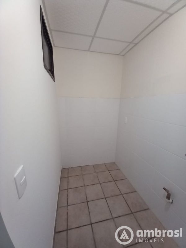 SALA COMERCIAL-85M2,00 -CENTRO 2