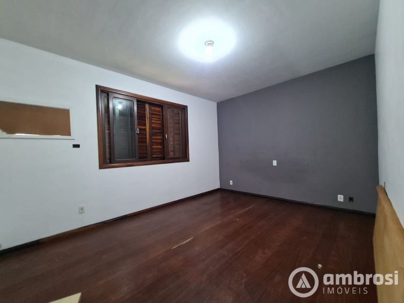 CASA 1 SUITE +2 QUARTOS + 3 SALAS -  AZAMBUJA  - (somente piso superior) 