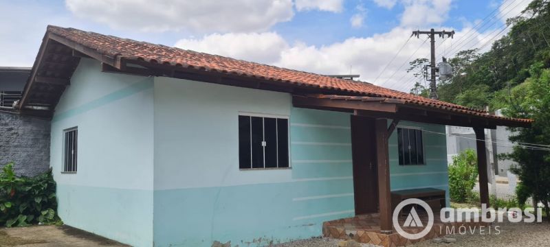 CASA  02 QTOS - CEDRINHO 