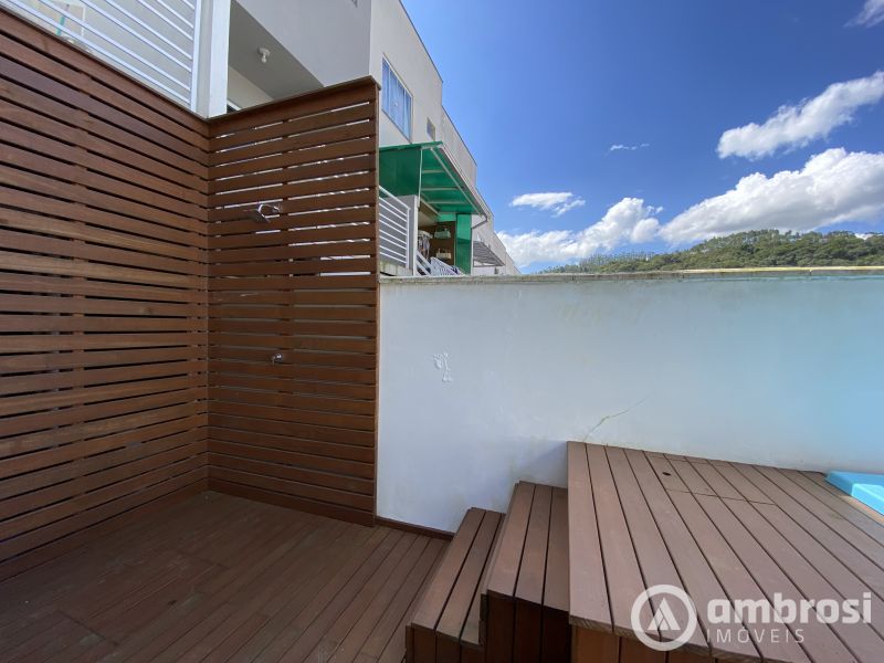 LINDO SOBRADO SEMIMOBILIADO COM PISCINA | BATEAS