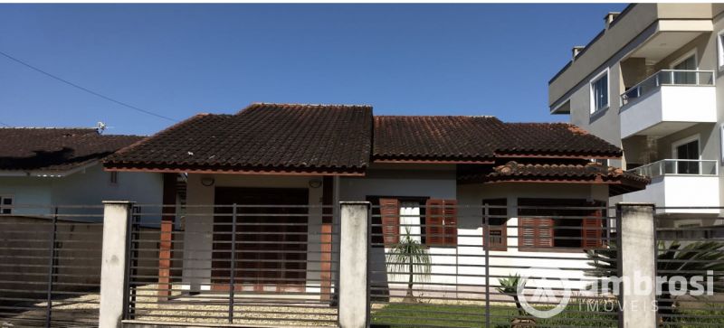 Casa Térrea no Bairro Dom Joaquim - Aceita Troca por Apartamento!!!