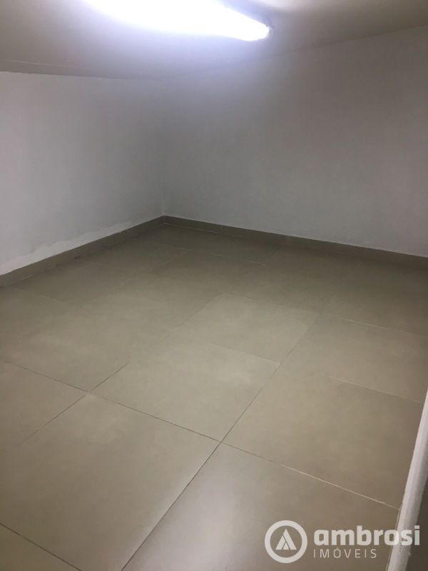 Excelente sala comercial no centro de Brusque 
