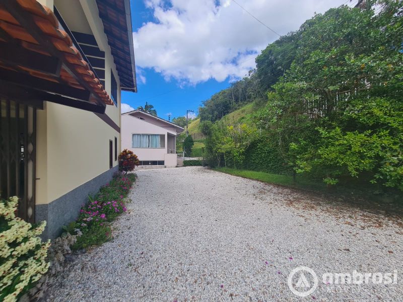 Casa de 4 quartos, no bairro Imigrantes, em Guabiruba | Eu Corretor